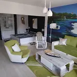 شقة سنتر أونا