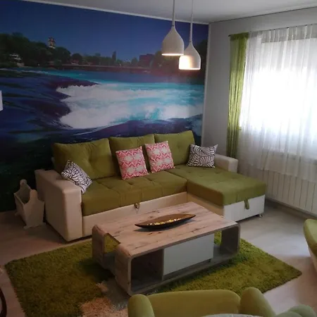 Center Apartment *