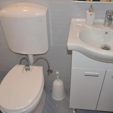 Center Apartment *